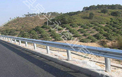 高速公路波形護欄板