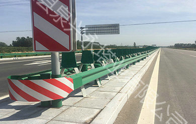 高速公路波形護欄板