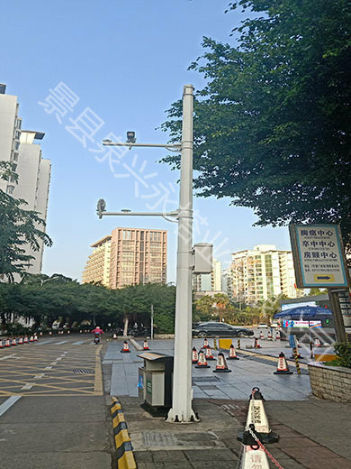 監(jiān)控桿塔